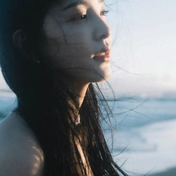 面纱之下